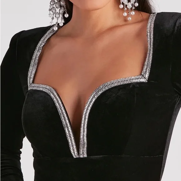 NWT Windsor Isabel Velvet Rhinestone Trim Dress - Picture 2 of 4